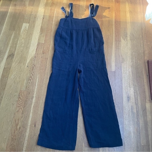 Madewell Gauze overalls Navy tie shoulder straps. Size 00. - Picture 2 of 7